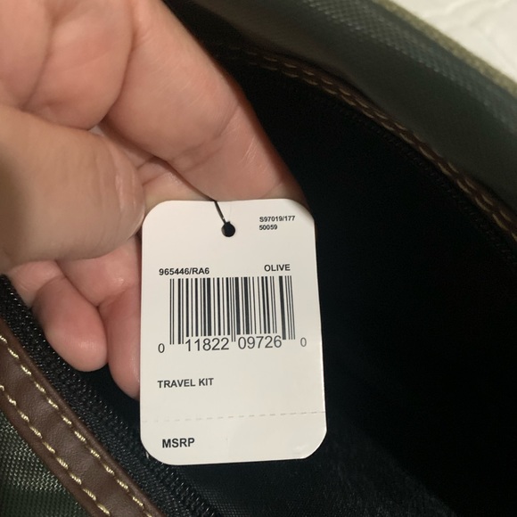 Men’s travel bag kit organizer in olive green - Picture 5 of 8